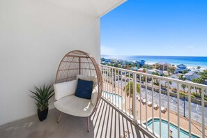 Property grounds - Laketown Wharf 1BR w/ Bunks | Beach Views, 5 Pools, Hot Tubs, Walk to Beach & Dining – PCB (Panama City)