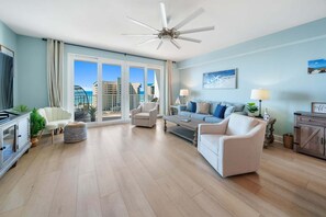 Smart TV - Laketown Wharf 1BR w/ Bunks | Beach Views, 5 Pools, Hot Tubs, Walk to Beach & Dining – PCB (Panama City)