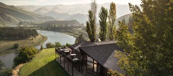 Riverfront Lodge in White Bird, ID – 1BR w/ Panoramic Views & Breakfast Unit 6
