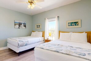 3 bedrooms, free WiFi, bed sheets - PB107 Shared Pool, Pet Friendly, Propane Grill, Parking for 3 (Port Aransas)