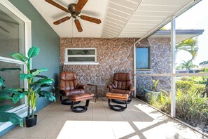 Terrace/patio - Private 3BR Pool House in Quiet Golf Community (Rotonda West)