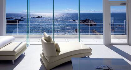 Pet-Friendly Mt. Fuji View Oceanfront Villa | 170㎡ | Near Tokyo | Sleeps 8