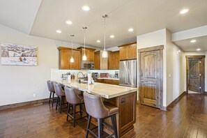 Fridge, microwave, oven, stovetop - Family Mountain Retreat | Private Hot Tub (Hideout)