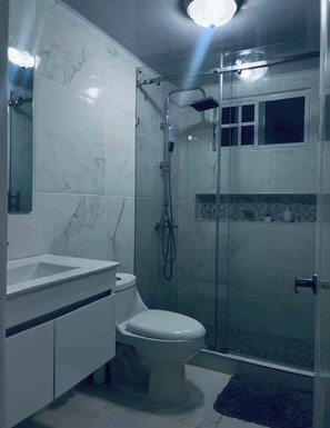 Bathroom - Private Infinity Pool Retreat • Mountain View • AC/Wifi (Santiago de los Caballeros)