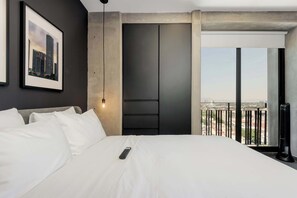 1 bedroom, desk, iron/ironing board, WiFi - w* | Amazing & Snug 1BR w/ Balcony in Tabacalera (Ciudad de México)
