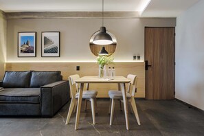 Dining - w* | Amazing & Snug 1BR w/ Balcony in Tabacalera (Ciudad de México)