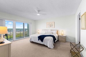 Iron/ironing board, travel cot, free WiFi, bed sheets - Gorgeous Oceanfront Condo With Double Wide Balcony & Complex Pool ๐๏ธ๐น (Cocoa Beach)
