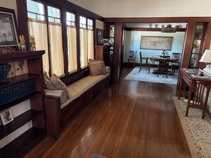 Interior - Historic Craftsman Bungalow Old Pasadena Rose Bowl 3 miles, LA Coliseum (Pasadena)