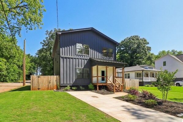 Exterior - Atlanta Corporate Rental Near Downtown | Fully Furnished & Spacious (Atlanta)