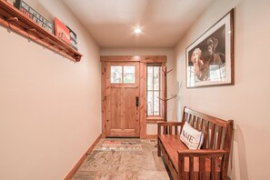 Interior - Monthly Lease - Freedom Lodge by Tahoe Getaways - 4BR Centrally Located w/ Bonus Room (Truckee)