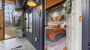 1 habitación, tabla de planchar con plancha, wifi gratis y ropa de cama