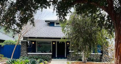 Sunny Side Up apartment in the charming upscale South Pasadena