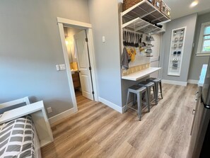 Room - Sunny Side Up apartment in the charming upscale South Pasadena (South Pasadena)