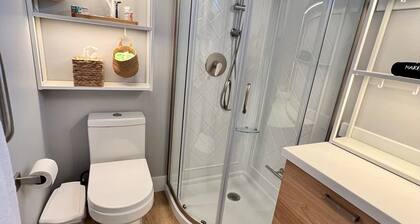 Sunny Side Up apartment in the charming upscale South Pasadena