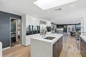 Interior - Hollywood Hills 4BR Home | Fire Pit + Views | C&C (Los Angeles)