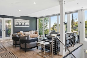 Interior - Hollywood Hills 4BR Home | Fire Pit + Views | C&C (Los Angeles)