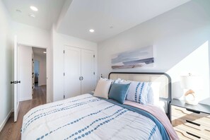 4 Schlafzimmer, Bügeleisen/Bügelbrett, WLAN, Bettwäsche