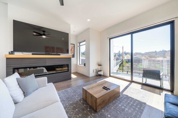 TV, fireplace, offices