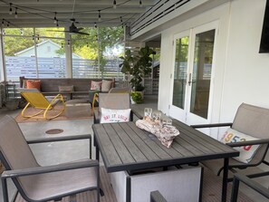 Outdoor dining - Lovely 2-bedroom apartment with private pool in peaceful Bay Saint Louis (Bay St Louis)