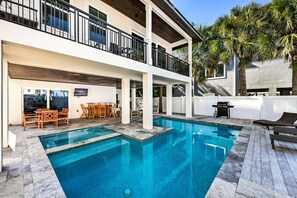 A heated pool - Bridgewatch: Amazing Bay Views! Roof Top Deck, Pool & Spa by Anna Maria Life (Anna Maria)