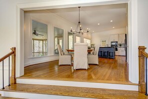 Interior - Majestic Retreat - Game Room Contests, Mountain Views & Movie Nights (Jasper)