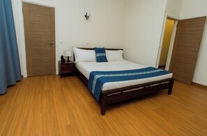 2 bedrooms, iron/ironing board, Internet, bed sheets