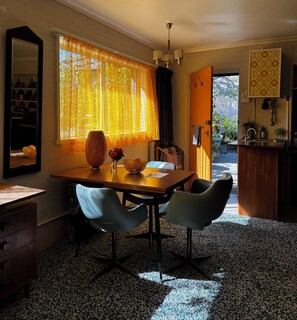 Dining - Retro bungalow in garden oasis (Caulfield North)