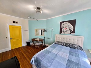 1 bedroom, WiFi - Nice large room in Federal Hill, Downtown (Providence)