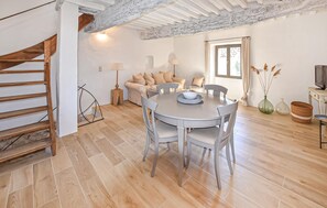 Interior - Amazing home in Rustrel with WiFi (Rustrel)