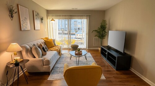 Waterside - Unit 11 Reston