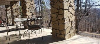 Bristol motor speedway Race fans 1 bedroom / 1 bathroom apartment -sleep up to 6