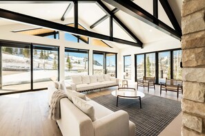 Smart TV, fireplace, offices, computer monitors - Upper Deer Valley—Hot Tub, Ski Access & Summer Trails (Park City)