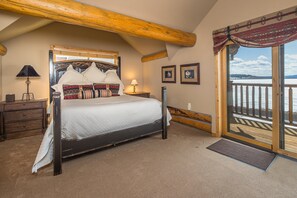 3 bedrooms, desk, iron/ironing board, travel cot - New! 3bed 4bath Hebgen Lakeshore Retreat 16 minutes from Yellowstone (West Yellowstone)