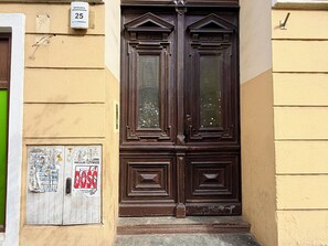 Exterior detail - Chrobrego Modern Style Apartment (Wrocław)