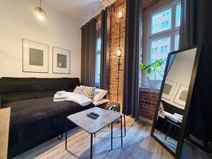 1 bedroom, iron/ironing board, WiFi, bed sheets - Chrobrego Modern Style Apartment (Wrocław)