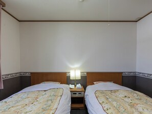 Zweibettzimmer, Nichtraucher, Gemeinschaftsbad