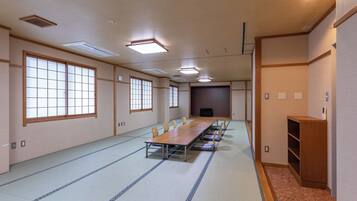 Traditional Room | Free WiFi