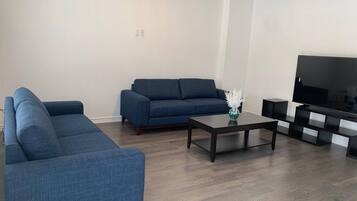 منزل - ٤ غرف نوم | غرفة المعيشة