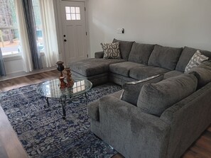Living area - Luxurious New Construction 4-bedroom house in charming Decatur (Decatur)