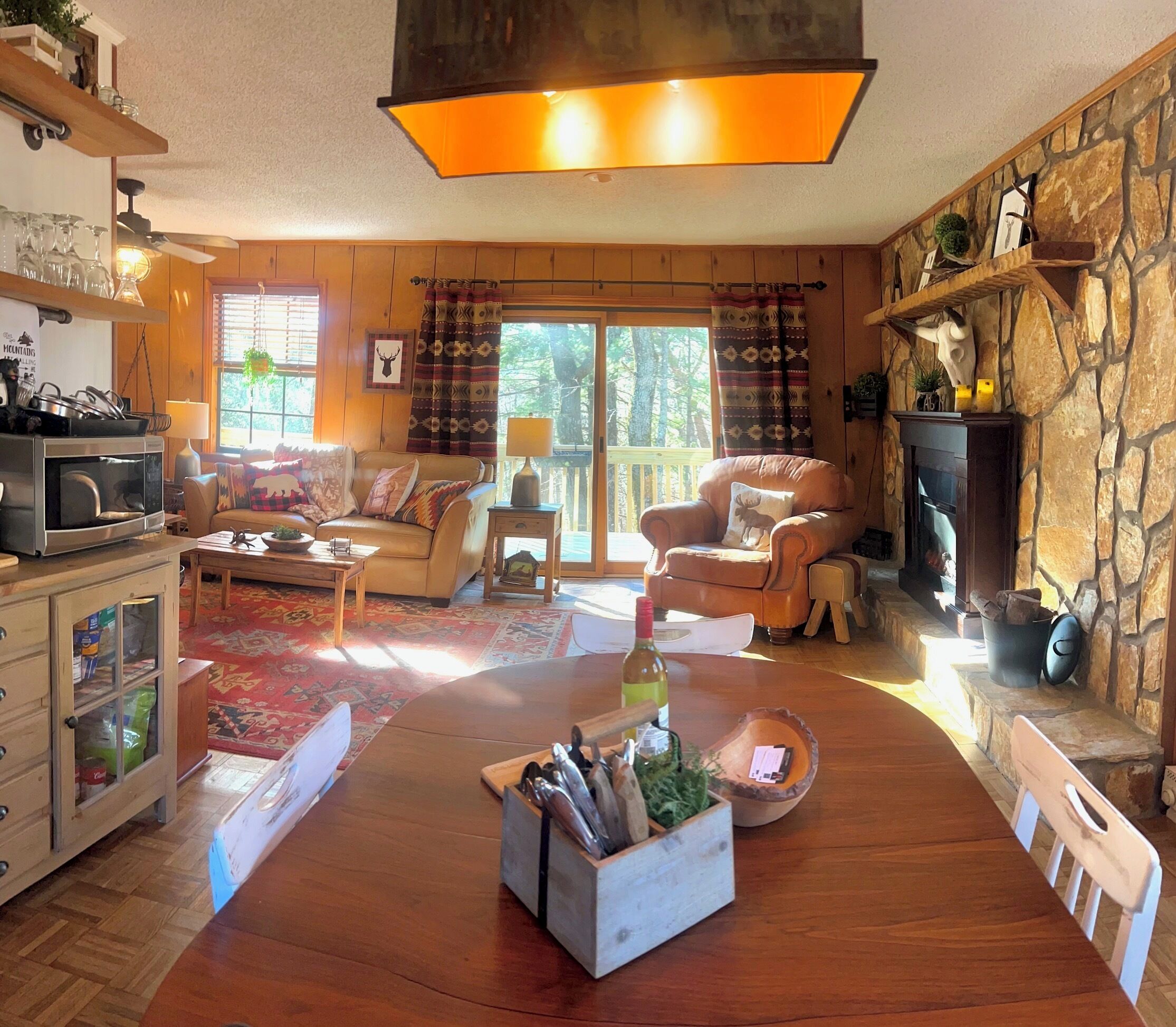 Smart TV, fireplace, books