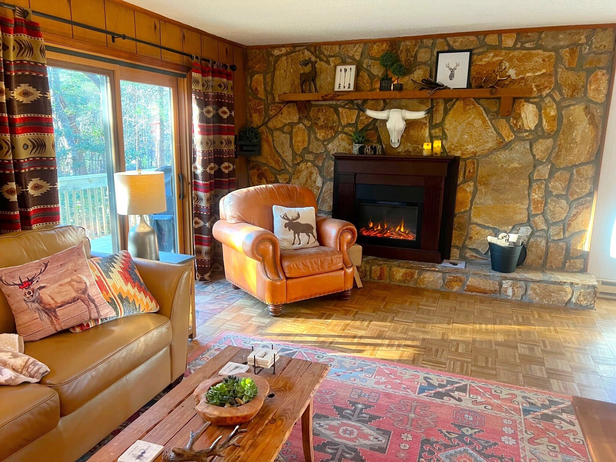 Smart TV, fireplace, books