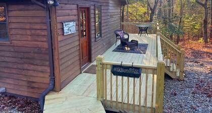 Far A Way Cabin – Private Retreat in the NC Foothills