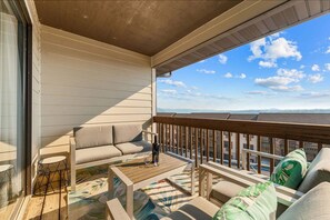 Property grounds - Condo in Kimberling City w Lake View_Cmty Pools_Free Attaction Tickets (Kimberling City)