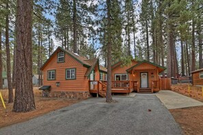 Exterior - Mountain Bearadise - Air Hockey, Fire Pit, Fenced Yard, Walk to Lake (Big Bear Lake)