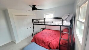 Room - Gun Lake Outview:
Beautiful 3-bedroom house on Gun Lake with AC in Shelbyville (Shelbyville)