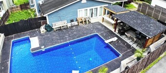 3-bedroom bed & breakfast in pleasant Irvine with AC