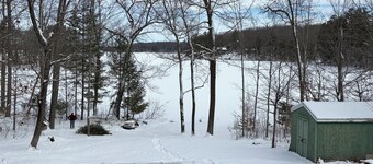 Wilma’s Cabin 2-bedroom cabin with AC in lovely Sarona