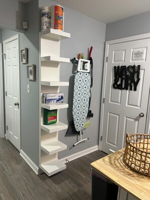 Interior - Gorgeous 3-bedroom bungalow with AC in vibrant Atlanta (Atlanta)