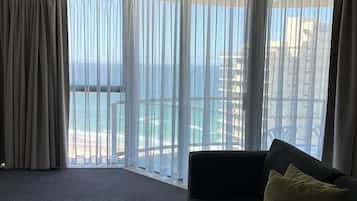 Apartment, Balcony, Ocean View | Living area