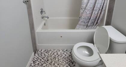 Room-charming Home in North Edmonton
